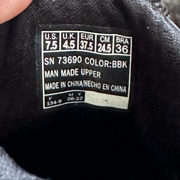 Sketchers Million Air - Elevated Air - Picture 6 of 9